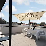 Zoe - Regarda Travel Lazise