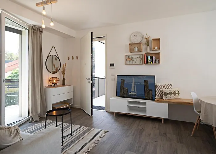 Zoe - Regarda Travel Lazise