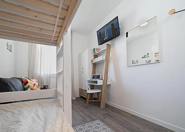 Zoe - Regarda Travel