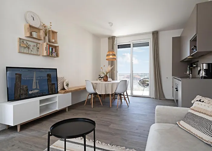 Zoe - Regarda Travel * Lazise