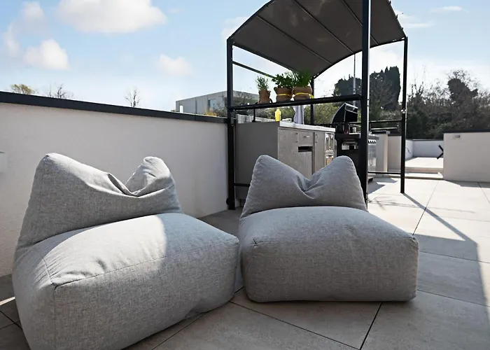 Zoe - Regarda Travel