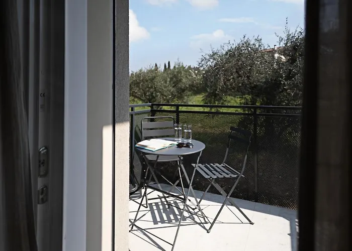 Zoe - Regarda Travel